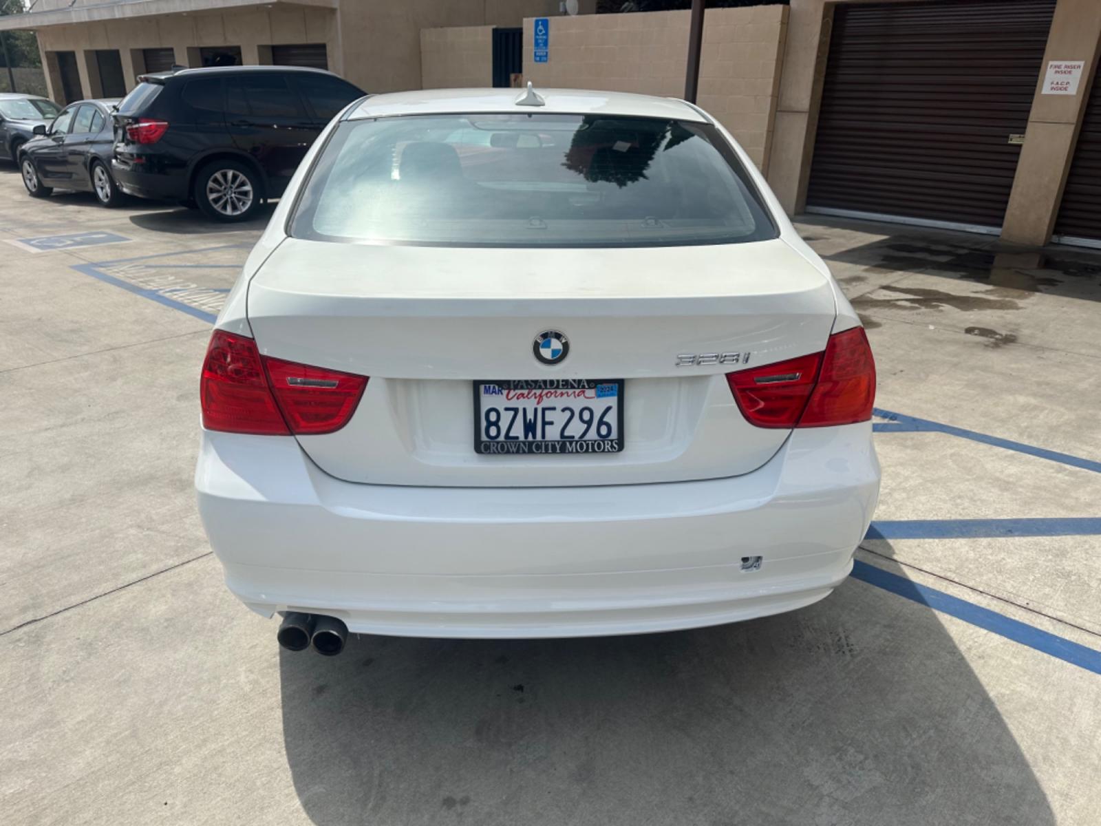 2011 White /Black BMW 3-Series 328i SA SULEV (WBAPH5G55BN) with an 3.0L L6 DOHC 24V engine, Automatic transmission, located at 30 S. Berkeley Avenue, Pasadena, CA, 91107, (626) 248-7567, 34.145447, -118.109398 - This BMW 328i Looks and drives good. It comes well equipped with leather seats, power seats, moon-roof, and a lot more. Bad credit? we can help! we are the bank. - Photo #3